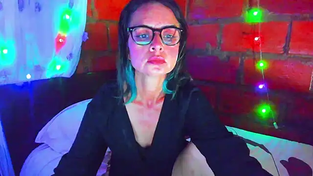BrianaGarner online show from 05-17-26, 10:22