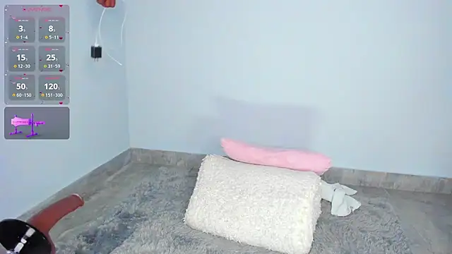 Snapshot of Sofi_Smiley chatting on 03-19-26, 04:05 Sofi Smiley online show from 03-19-26, 04:05