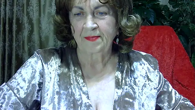 Emma52610 online show from 04-02-26, 04:26