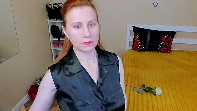 FoxySophia online show from 06-29-26, 05:24