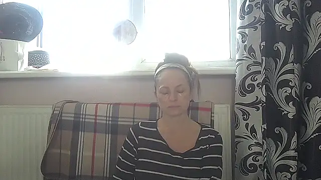 LindaStarS online show from 05-03-26, 07:58