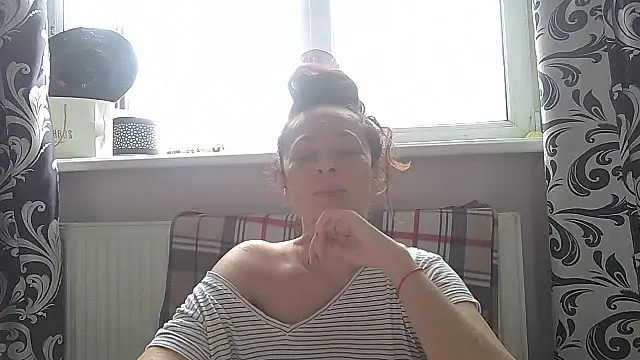 LindaStarS online show from 05-10-26, 05:45