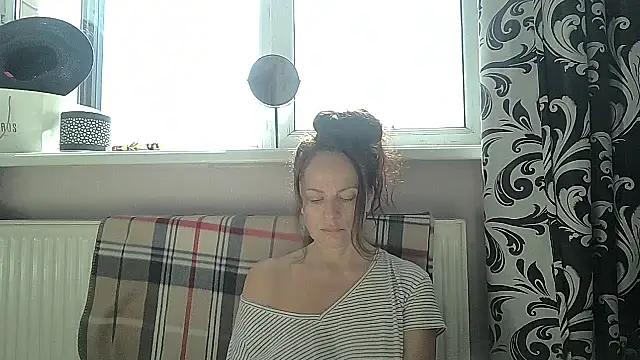 LindaStarS online show from 05-11-26, 12:33