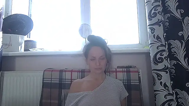 LindaStarS online show from 05-16-26, 05:37