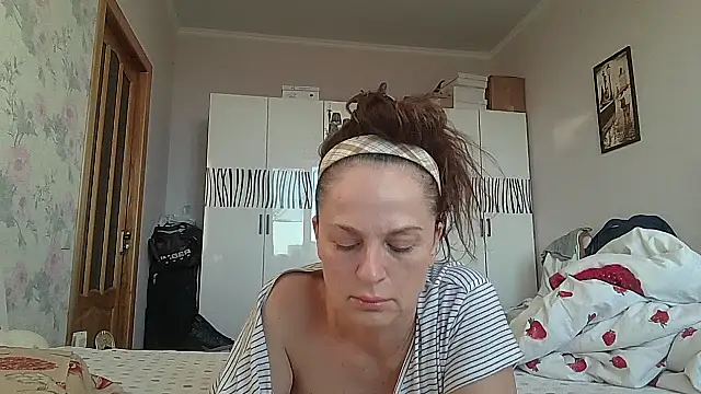 LindaStarS online show from 05-16-26, 04:39