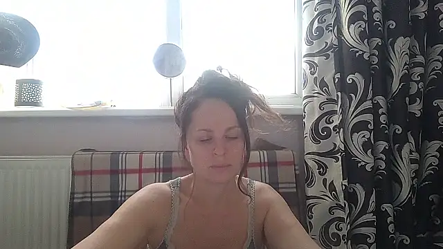 LindaStarS online show from 05-21-26, 04:25