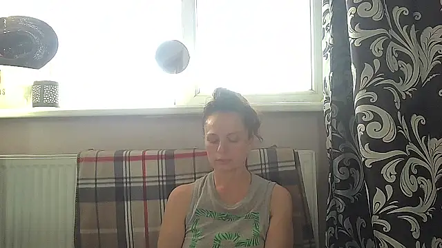 LindaStarS online show from 05-28-26, 03:53
