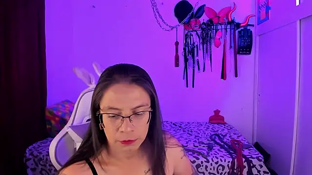 Snapshot of dungeongirls chatting on 11-27-25, 09:28 dungeongirls online show from 11-27-25, 09:28