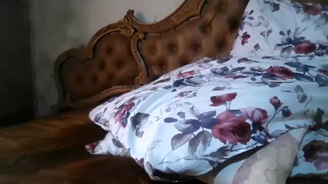 Snapshot of sexybigboobz chatting on 04-14-26, 08:31 sexybigboobz online show from 04-14-26, 08:31