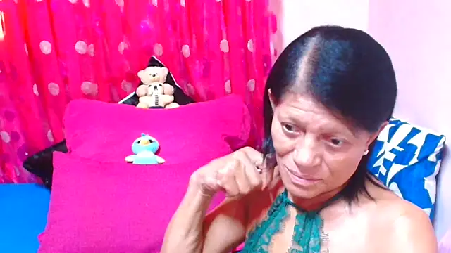 Snapshot of SLUTTYROXY chatting on 03-05-26, 05:47 SLUTTYROXY online show from 03-05-26, 05:47