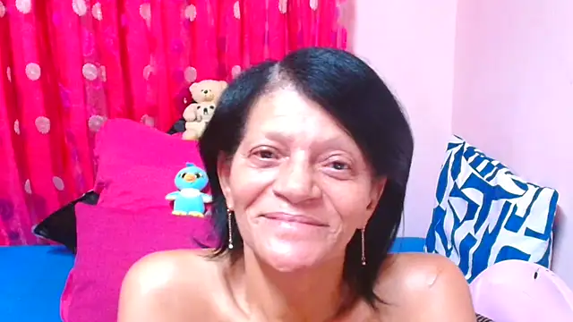 Snapshot of SLUTTYROXY chatting on 03-07-26, 07:33 SLUTTYROXY online show from 03-07-26, 07:33