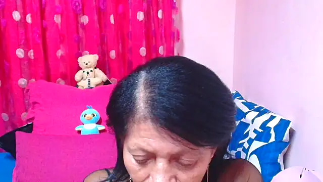 Snapshot of SLUTTYROXY chatting on 03-08-26, 08:12 SLUTTYROXY online show from 03-08-26, 08:12