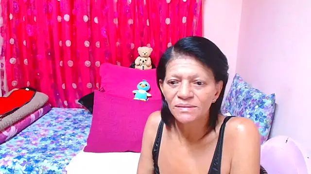 Snapshot of SLUTTYROXY chatting on 03-20-26, 04:39 SLUTTYROXY online show from 03-20-26, 04:39