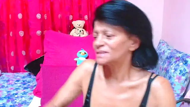 Snapshot of SLUTTYROXY chatting on 03-22-26, 08:29 SLUTTYROXY online show from 03-22-26, 08:29