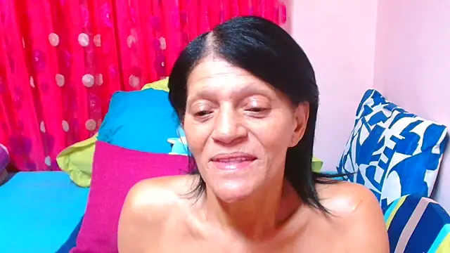 Snapshot of SLUTTYROXY chatting on 03-23-26, 06:12 SLUTTYROXY online show from 03-23-26, 06:12