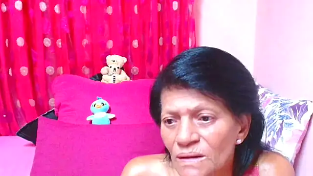 Snapshot of SLUTTYROXY chatting on 03-30-26, 06:42 SLUTTYROXY online show from 03-30-26, 06:42