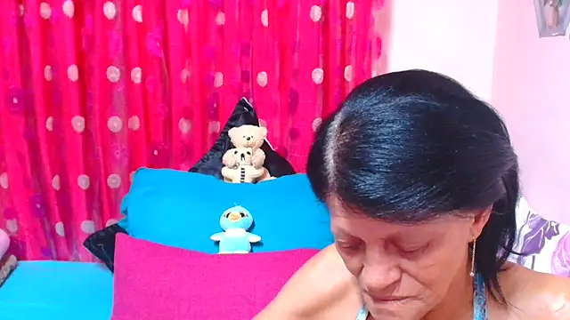 Snapshot of SLUTTYROXY chatting on 04-12-26, 04:56 SLUTTYROXY online show from 04-12-26, 04:56