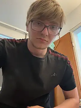 Sven132 online show from 04-27-26, 05:22