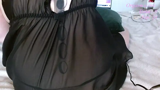 victoria97 online show from 05-18-26, 03:18