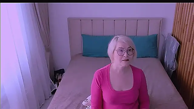 sabrinamacmarren online show from 04-30-26, 11:38