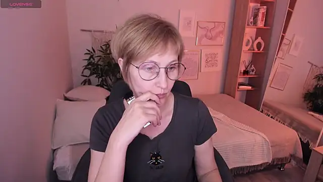 Paris Cherry online show from 04-19-26, 12:48