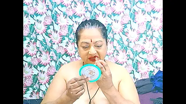 Snapshot of matureindian chatting on 06-15-26, 07:43 matureindian online show from 06-15-26, 07:43