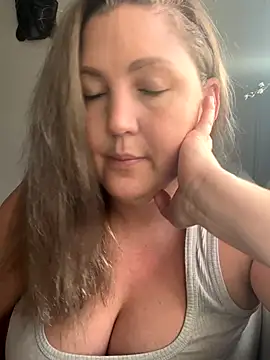 Snapshot of Anna_Alexa chatting on 12-01-25, 10:42 Anna Alexa online show from 12-01-25, 10:42