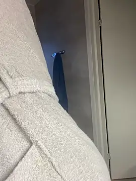 Snapshot of Anna_Alexa chatting on 01-18-26, 02:43 Anna Alexa online show from 01-18-26, 02:43