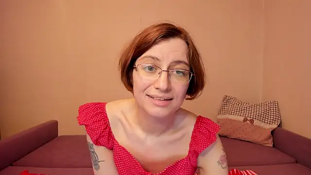 Snapshot of MarilynDream chatting on 03-11-26, 02:56 MarilynDream online show from 03-11-26, 02:56