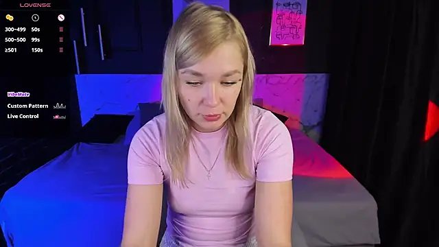 Snapshot of BellaDreamy chatting on 01-06-26, 09:24 BellaDreamy online show from 01-06-26, 09:24