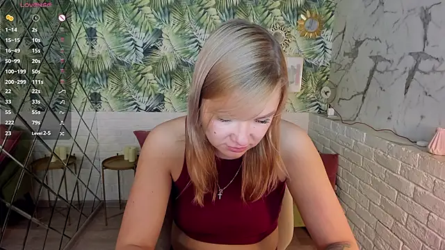 Snapshot of BellaDreamy chatting on 03-24-26, 08:41 BellaDreamy online show from 03-24-26, 08:41