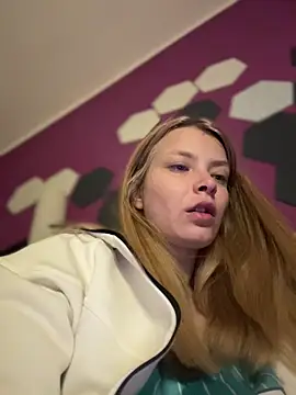 AnastasiaAniess online show from 04-01-26, 04:35