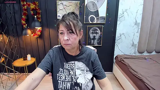 LindaPassionate online show from 01-10-25, 05:26