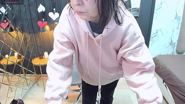 LindaPassionate online show from 02-19-25, 05:27