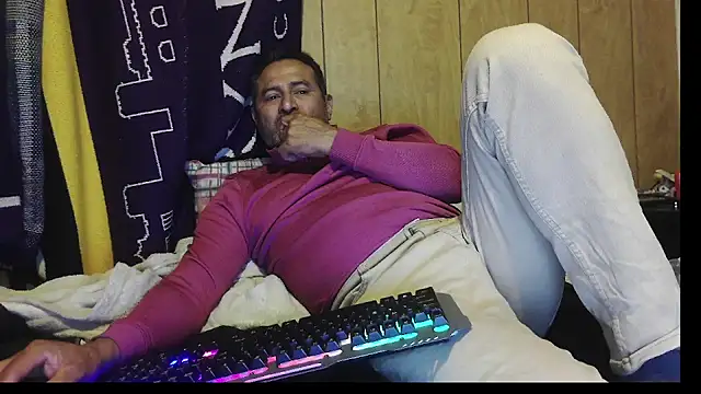 Snapshot of dantehot2020 chatting on 03-15-26, 03:01 dantehot2020 online show from 03-15-26, 03:01