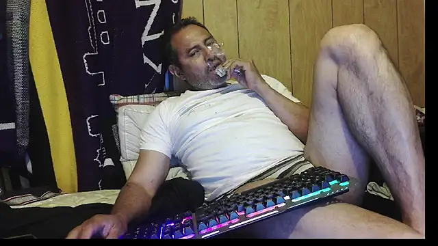 Snapshot of dantehot2020 chatting on 03-16-26, 04:29 dantehot2020 online show from 03-16-26, 04:29