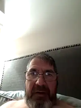 Snapshot of Yorkshireman68 chatting on 01-05-25, 07:07 Yorkshireman68 online show from 01-05-25, 07:07