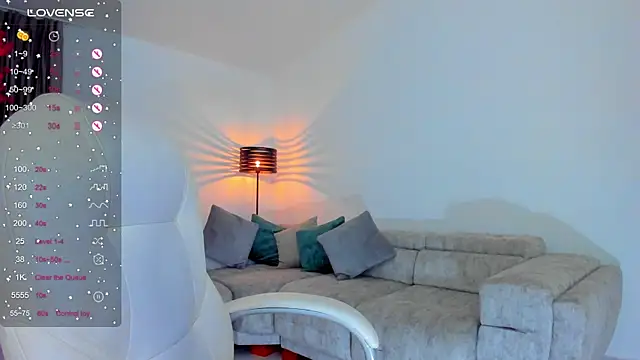 Snapshot of Sarah_Stone_ chatting on 03-01-25, 01:53 Sarah Stone online show from 03-01-25, 01:53