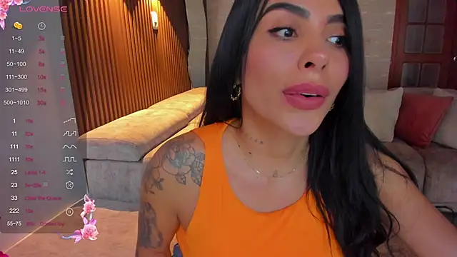 Snapshot of Sarah_Stone_ chatting on 09-12-25, 09:26 Sarah Stone online show from 09-12-25, 09:26