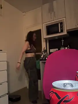 ladyturtle online show from 05-14-26, 07:31
