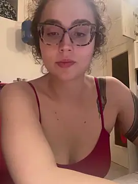 ladyturtle online show from 05-18-26, 10:48
