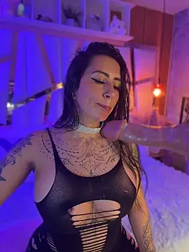 Tattooed spittingdoll online show from 05-20-26, 04:46