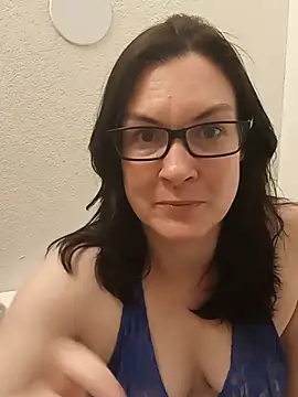 DesreRose online show from 06-25-26, 10:58