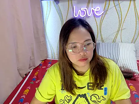 BURBERRY69 online show from 03-15-26, 11:55