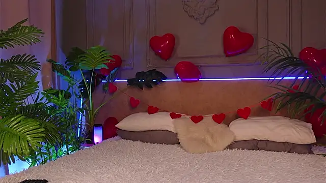 Devilinee online show from 02-15-26, 07:51