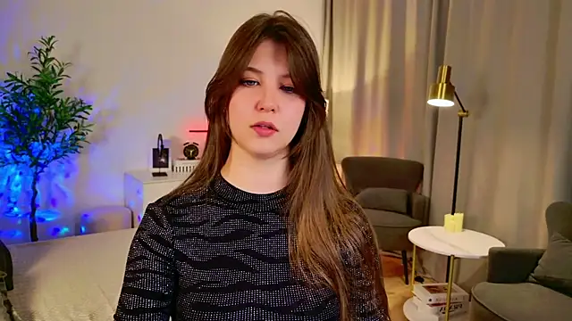 ElizaMild online show from 06-17-26, 01:23
