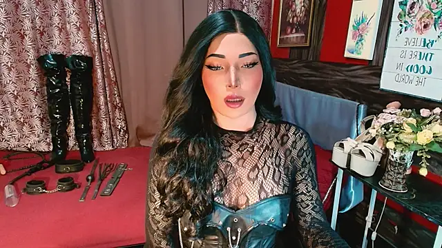 trixxielicious online show from 05-12-26, 01:08