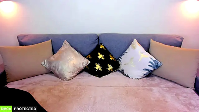 TheWoman   online show from 03-06-25, 07:10