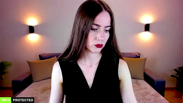 TheWoman   online show from 10-10-25, 06:40