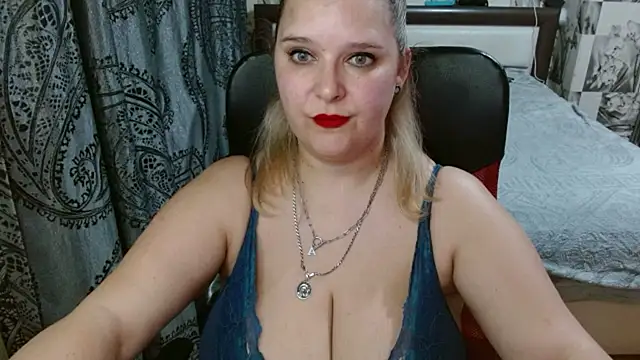 Snapshot of Boolochka chatting on 04-15-26, 07:58 Boolochka online show from 04-15-26, 07:58